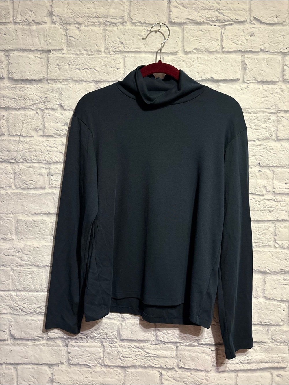 Uniqlo Women’s Cotton Turtleneck Top Medium